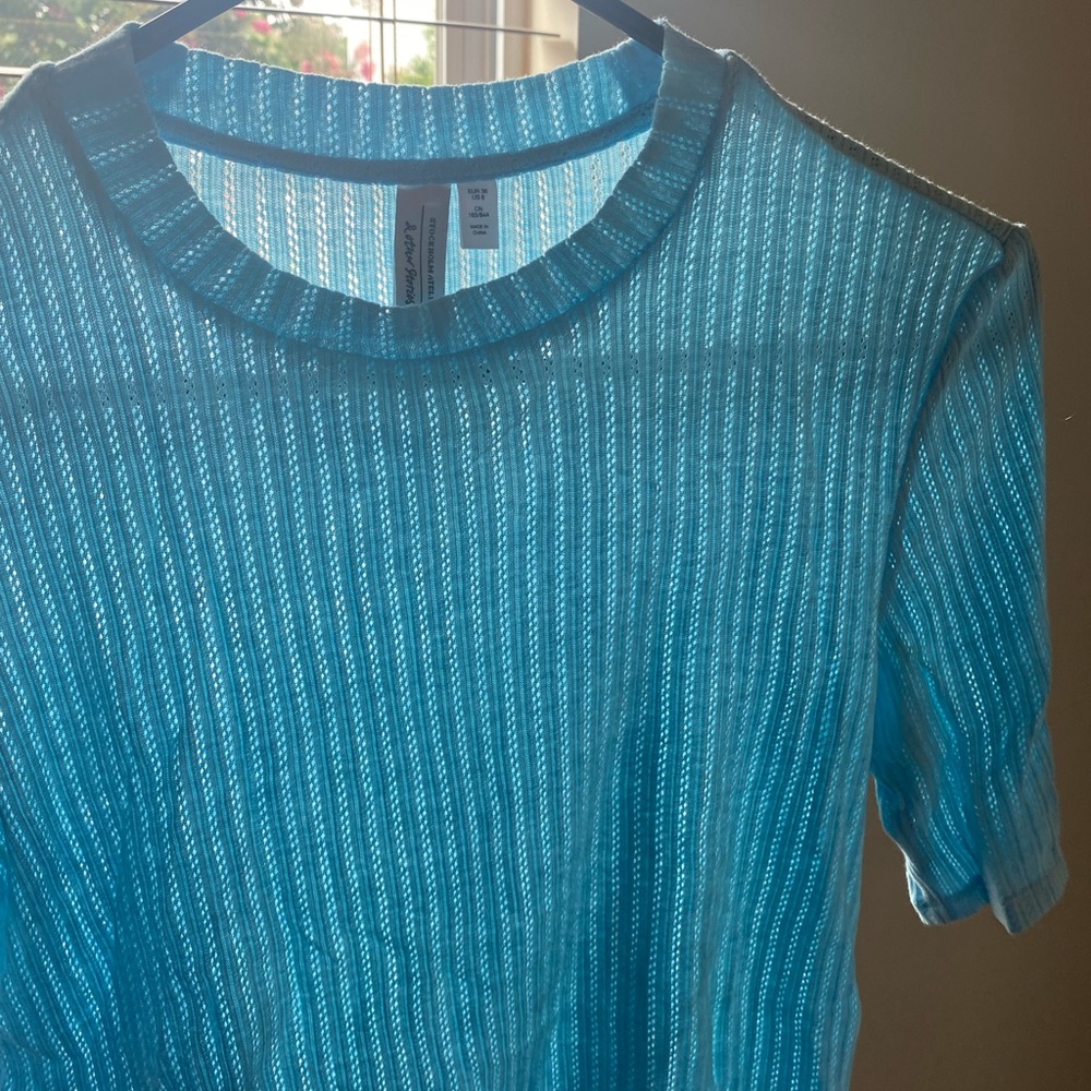 & Other Stories thin blue knit tee size 6